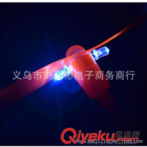 發(fā)光玩具類 發(fā)光竹蜻蜓 閃光竹蜻蜓 飛天仙子玩具 地?cái)偀豳u發(fā)光閃光玩具原始圖片3