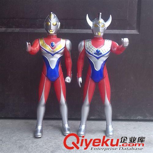 奧特曼、鎧甲勇士 創(chuàng)意宇宙超人奧特曼 回力滑板鎧甲勇士 熱賣地攤貨源批發(fā)