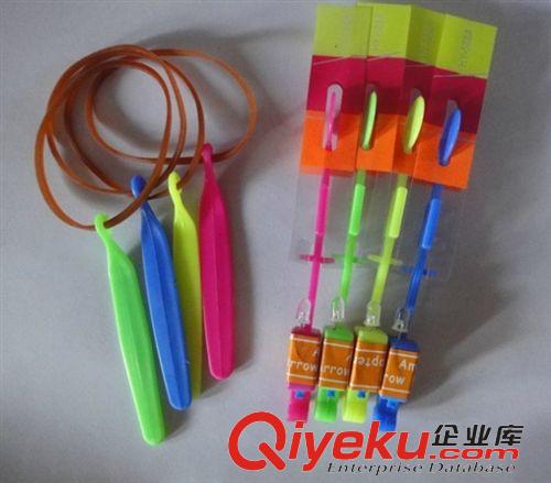 感應玩具 紅藍雙閃彈射飛箭 閃光飛箭竹蜻蜓夜市地攤熱賣玩具新奇特包郵原始圖片2