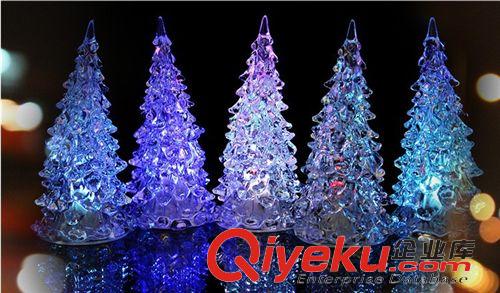 場地布置道具 廠家直銷發光圣誕樹小夜燈兒童禮物玩具批發地攤貨源熱賣包郵
