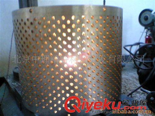 鈑金加工 供應手動杏核脫殼機,經(jīng)濟實惠，脫殼間隙可調(diào)，大小杏核都可使用原始圖片2