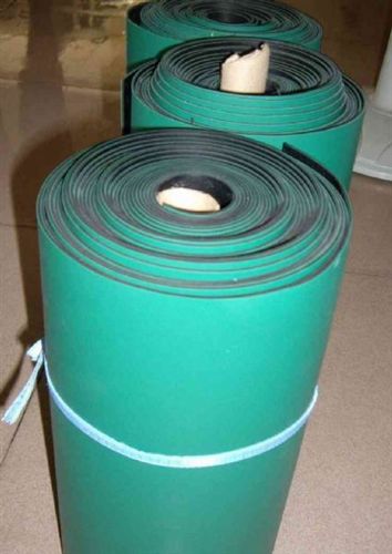 防靜電膠皮系列 供應(yīng)綠色環(huán)保高品質(zhì) 防靜電臺墊 地墊 耐高溫 膠皮 3mm 光面亞光
