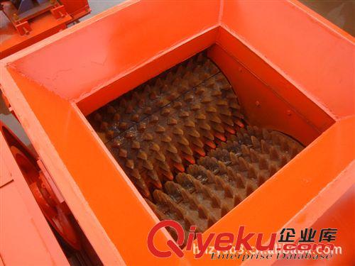 破碎設(shè)備 供應(yīng)狼牙破碎機(jī) 齒牙破碎機(jī)廠家 狼牙輥破碎機(jī) 雙齒輥式破碎機(jī)