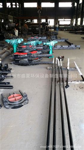 閘門絲桿和絲桿護(hù)罩 批發(fā)各種水渠閘門絲桿 、角牙絲桿 各種閘門絲桿定做原始圖片2