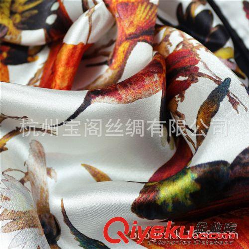 真絲長巾 女士?jī)?yōu)雅 蜂鳥長巾百鳥圖數(shù)碼印花光澤順滑手工卷邊 gd真絲絲巾原始圖片3