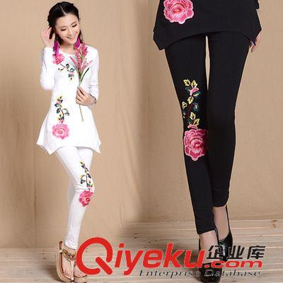 【2014冬裝新品首發(fā)】 E700 打底衫女長袖t恤2014新款秋裝女裝拼接棉質(zhì)t恤衫8410210067
