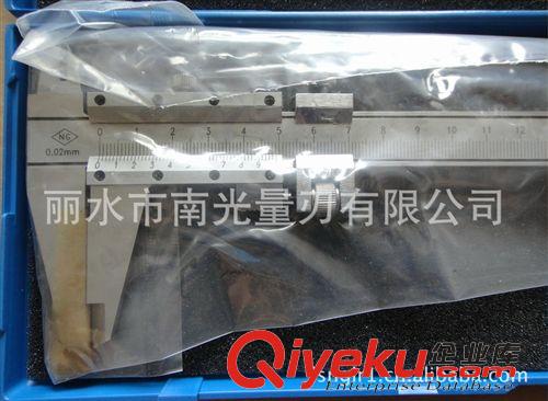 量具、量規 生產供應南光牌0-200mm碳鋼開式帶微調卡尺 游標卡尺原始圖片3