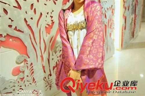 絲巾 2014秋冬玫瑰花雙面圍巾豹紋 提花披肩 圍巾 低價批發(fā)原始圖片3