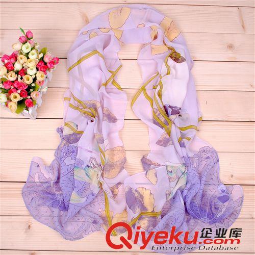 絲巾類（薄款） 長(zhǎng)款絲巾批發(fā)9月份{zx1}款清爽小鳥嬉戲藕塘圖雪紡絲巾 常年現(xiàn)貨原始圖片2
