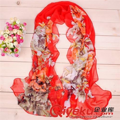 絲巾類（薄款） 雪紡圍巾批發(fā)新款時(shí)尚國(guó)花牡丹印花長(zhǎng)款柔軟絲巾 義烏廠家直銷原始圖片3