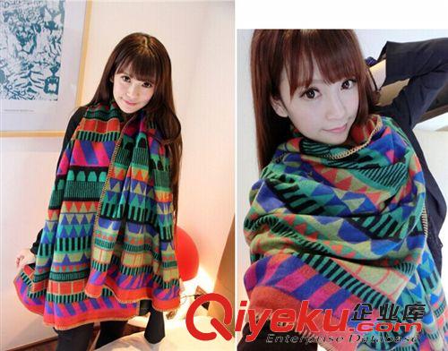 14年11月新款 2014秋冬新款復(fù)古幾何圖案仿羊絨圍巾披肩彩色韓版百搭圍巾女士原始圖片2