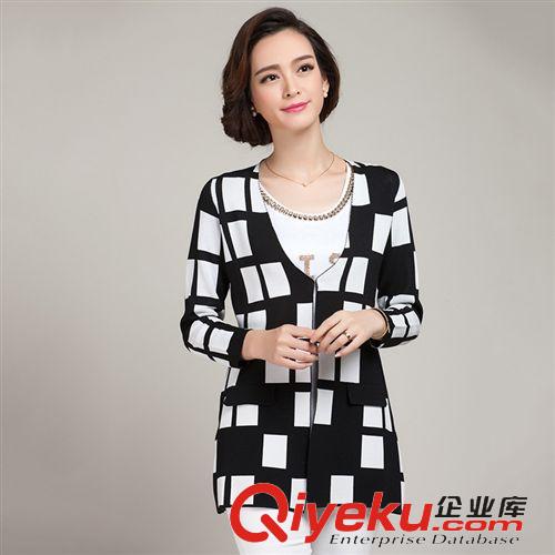小西裝 新款女式針織開衫時尚修身格子小西服女式休閑毛衣
