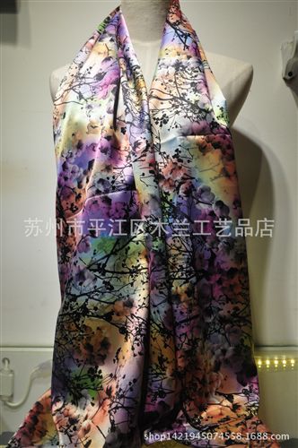 絲綢  緞面長(zhǎng)巾 2015廠家直銷批發(fā) 數(shù)碼噴繪 時(shí)尚優(yōu)雅 桃花花型女士蘇州絲綢圍巾