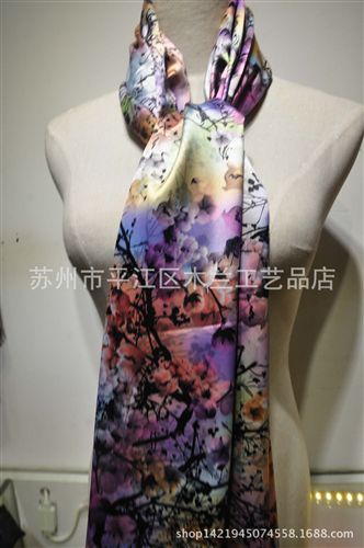 絲綢  緞面長(zhǎng)巾 2015廠家直銷批發(fā) 數(shù)碼噴繪 時(shí)尚優(yōu)雅 桃花花型女士蘇州絲綢圍巾原始圖片2