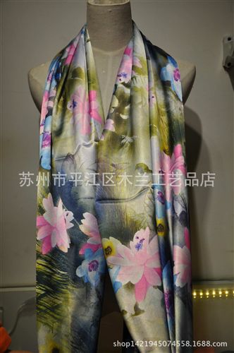 絲綢  緞面長(zhǎng)巾 2015廠家直銷批發(fā) 數(shù)碼噴繪 時(shí)尚優(yōu)雅 桃花花型女士蘇州絲綢圍巾