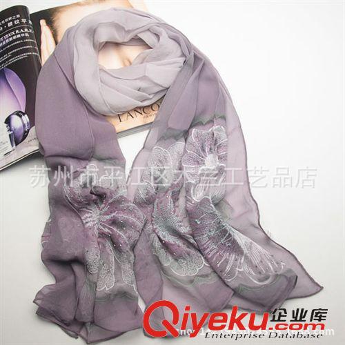 蘇繡真絲長(zhǎng)巾 蘇州絲綢{bfb}桑蠶絲 真絲圍巾 漸變色繡花長(zhǎng)絲巾 廠家直銷(xiāo) 批發(fā)原始圖片2