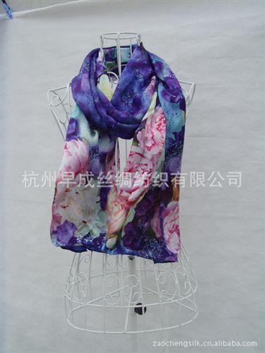 數(shù)碼噴繪絲巾Digital Print Scarve 杭州工廠圍巾 批發(fā)定做真絲圍巾 {bfb}桑蠶絲數(shù)碼噴繪牡丹長巾披肩