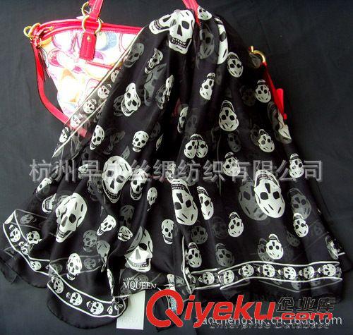 店家推薦Recommendation 新款4色 麥家楊冪同款玫瑰花骷髏 zz桑蠶絲絲巾大方巾圍巾140CM