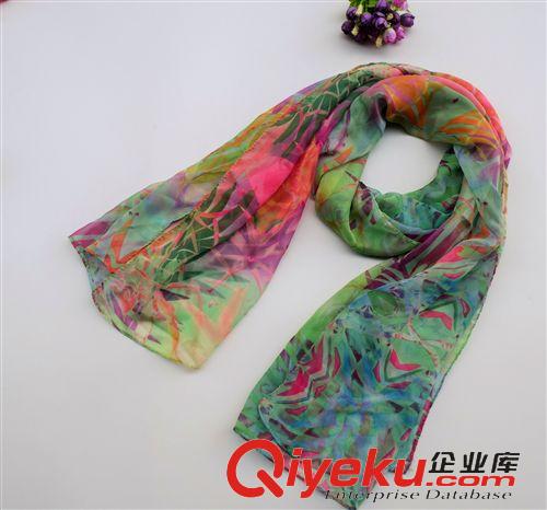 熱銷產品 新品上新秋冬款雪紡圍巾 精美gd印花圍巾雪紡絲巾廠家批發原始圖片3