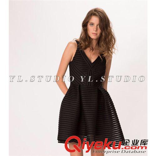 MAJE SANDRO  15春夏 maje 質感面料修身蓬蓬裙兩色 Rayure
