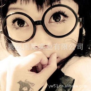時(shí)尚眼鏡 2014韓版新款 男女通用復(fù)古潮人非主流黑色眼鏡框 廠家批發(fā) Q0001