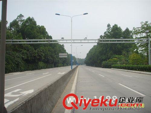 交通桿 生產(chǎn)加工銷售抗風(fēng)強(qiáng)的道路交通標(biāo)志桿原始圖片2