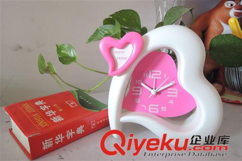 鬧鐘 歐式復(fù)古gd時(shí)尚噴漆推土車鬧鐘 公司禮品 tj出口