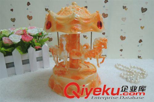 音樂盒 創(chuàng)意生日禮物 燈光夜光 音樂旋轉(zhuǎn)木馬 公司時(shí)尚禮品新品批發(fā)原始圖片3