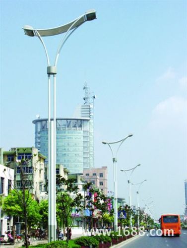戶外道路燈 路燈桿 路燈燈桿 太陽(yáng)能燈桿 高桿燈燈桿 燈桿廠家原始圖片3