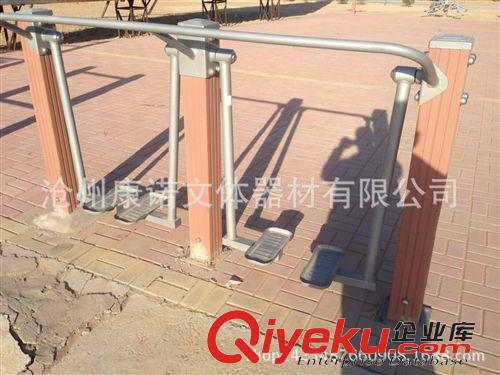 精品推薦 廠家專業(yè)承接 社區(qū)公園雙位漫步機(jī) 老年人健身器材 木塑漫步機(jī)原始圖片2