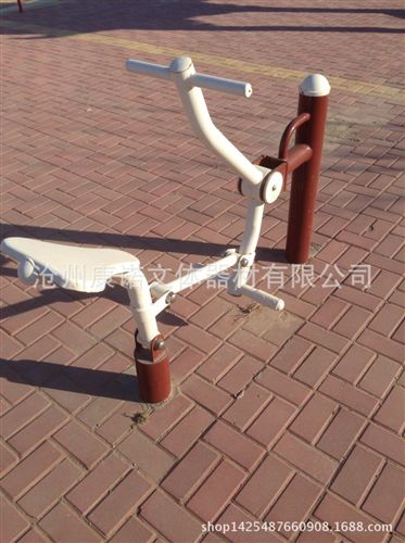 精品推薦 廠家專業(yè)承接 小區(qū)社區(qū)健騎機騎馬機 新款多功能健身器材原始圖片3