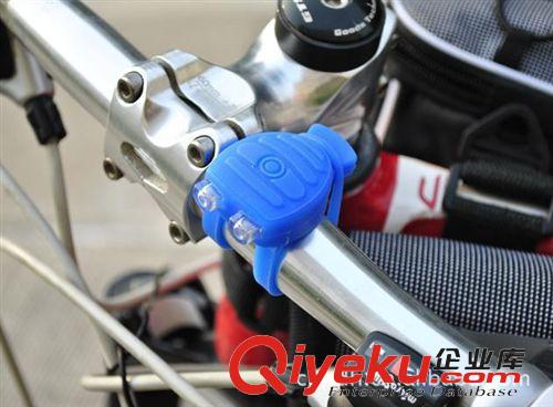 尾燈車燈  激光尾燈 S型鋼絲燈自行車輻條燈青蛙燈雙面爆閃月牙燈扁條燈 燈