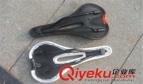 座墊  鞍座 獵途中空舒適山地車坐墊 自行車座墊透氣鞍座車座【線條紋鞍座】原始圖片2