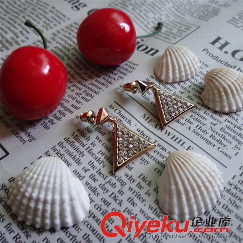 飾品/發(fā)夾/頭飾 飾品 女款新款上市 鑲鉆 三角 吊墜 耳環(huán) 耳飾