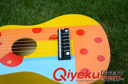 幼兒樂器 景區(qū)地?cái)偀豳u 早教玩具 創(chuàng)意兒童樂器音樂可彈奏卡通木制小吉他原始圖片2
