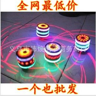 懷舊玩具 閃光陀螺/七彩音樂陀螺/仿木陀螺/發光玩具、發光玩具批發