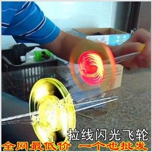 懷舊玩具 閃光陀螺/七彩音樂陀螺/仿木陀螺/發光玩具、發光玩具批發