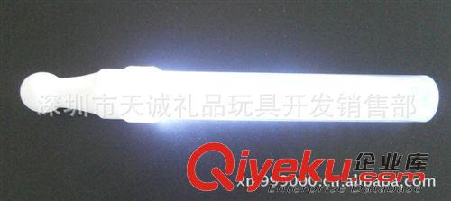 热销产品 闪光棒发光棒  七彩闪光棒  闪光棒七彩发光棒