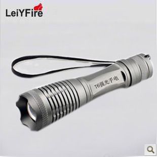 強光手電 XML T6 LEDzp變焦強光手電筒遠射充電戰術手電狩獵燈160克原始圖片2