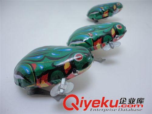 新品更新專區(qū) 批發(fā)益智玩具 發(fā)條上鏈鐵皮青蛙 童年懷舊仿真蹦跳青蛙 地?cái)偀徜N