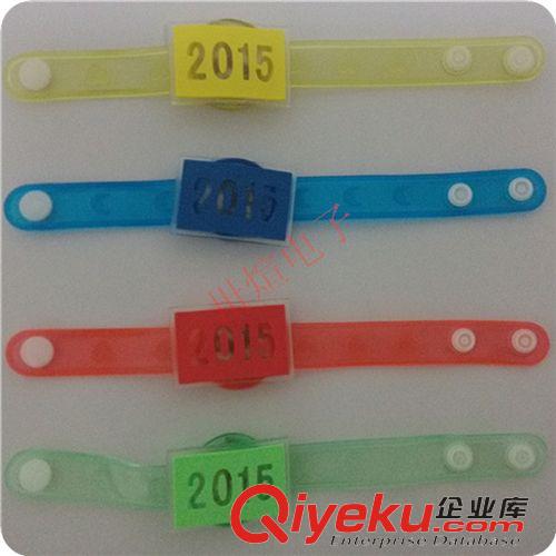 發(fā)光手環(huán)手鐲 廠家直銷{zx1}2015新年兒童手表發(fā)地攤貨源發(fā)光卡通手環(huán)閃光手鐲原始圖片2
