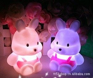 七彩小夜燈 創意發光七彩KT貓小夜燈 地攤燈夜市燈帶電池