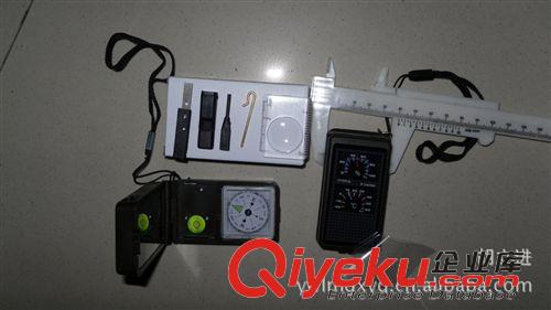 指南針 戶外T10多功能指南針濕溫度計表 求生口哨手電筒放大鏡塑料指北針原始圖片2