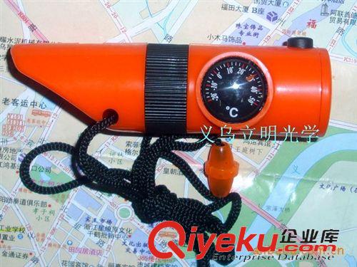 溫濕度計 戶外多功能軍綠多用7合1求生口哨LED燈溫度計塑料指南針手電筒
