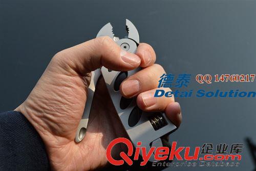 EDC多功能工具 多功能工具鉗 刀螺絲批開瓶器扳手碎玻器組合 戶外便攜可定制打標原始圖片3