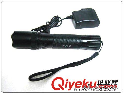 燈具類 凹凸 帶指南針強光可充電手電筒 指南針手電 戶外必備    AT5508原始圖片2
