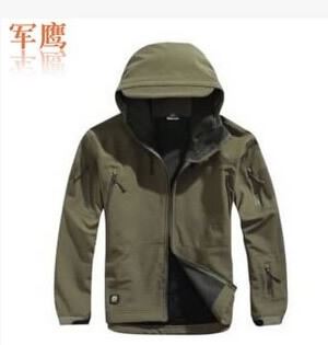 戶外生存裝備 批發(fā)TAD鯊魚皮猛禽軟殼抓絨衣 戶外 男款 正品 沖鋒衣風(fēng)衣