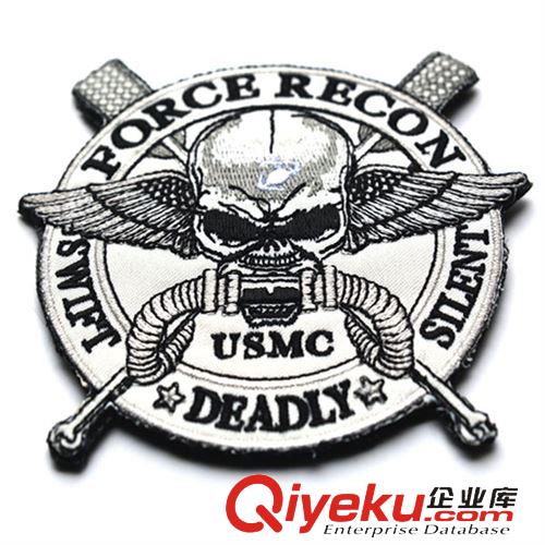 即將上架新品！ 淘寶曝款貨源 不銹鋼8字扣 掛扣 快掛鑰匙扣開瓶器 2色