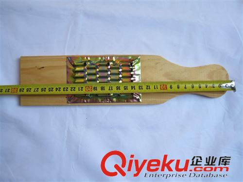 二元店批發(fā)匯總 大木板拉絲刨子 兩元店廚房用品批發(fā) 多功能切菜器 木板拉絲刨子原始圖片2