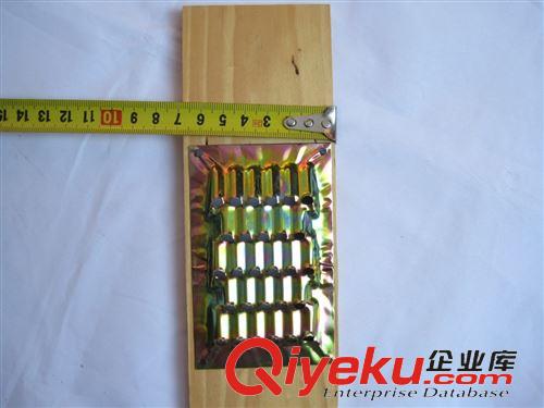 二元店批發(fā)匯總 大木板拉絲刨子 兩元店廚房用品批發(fā) 多功能切菜器 木板拉絲刨子原始圖片3